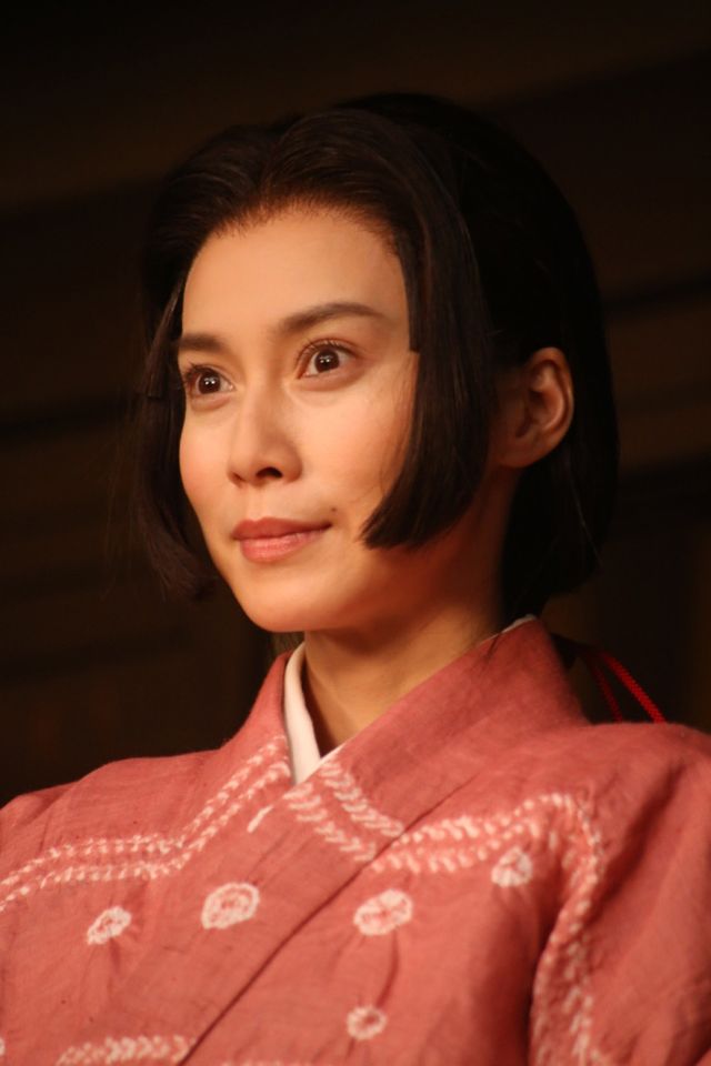 キャスト陣が役衣装を披露！フォトギャラリー（4枚目）