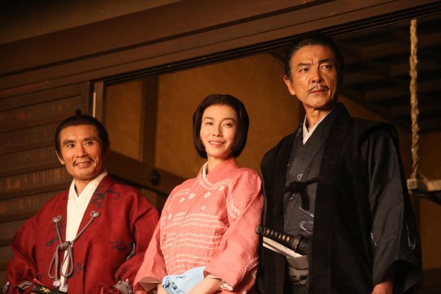 キャスト陣が役衣装を披露！フォトギャラリー（12枚目）