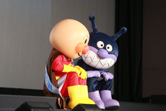 杏＆アンジャッシュが30年前の写真を披露！映画アンパンマン完成披露（8枚目）
