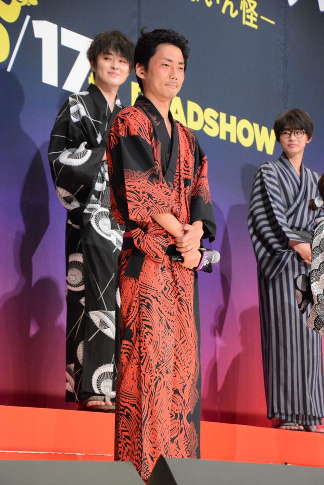 小芝風花、松本まりか、毎熊克哉ら黒の浴衣で登場！『妖怪シェアハウス』映画版で闇落ちイメージ（6枚目）