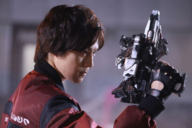 東映新シリーズ「PROJECT R.E.D.」開幕！「超宇宙刑事ギャバン インフィニティ」第1話場面写真（3枚目）