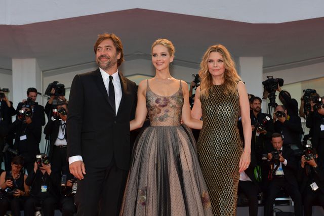 ジェニファー・ローレンス、美しいフローラルドレスで魅了！（3枚目）