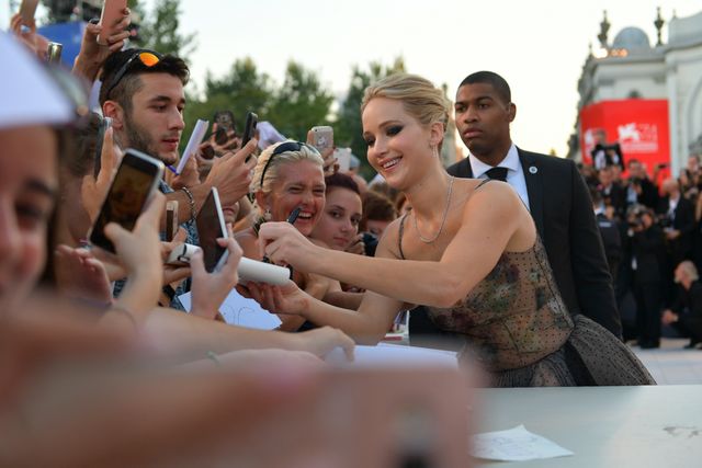 ジェニファー・ローレンス、美しいフローラルドレスで魅了！（12枚目）