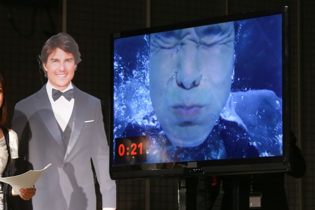 ダチョウ倶楽部、美人ボクサーの生脚にムッシュムラムラ！フォトギャラリー（2枚目）