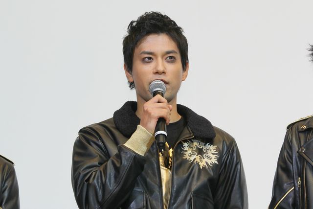 『獣電戦隊キョウリュウジャーVSゴーバスターズ 恐竜大決戦!さらば永遠の友よ』初日舞台あいさつフォトギャラリー（12枚目）