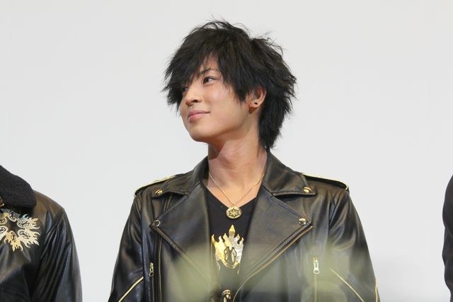 『獣電戦隊キョウリュウジャーVSゴーバスターズ 恐竜大決戦!さらば永遠の友よ』初日舞台あいさつフォトギャラリー（13枚目）