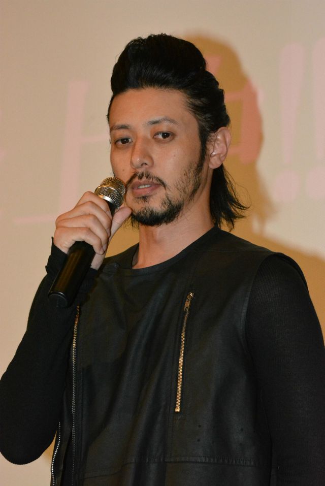 「クズ映画」との批判に…笑顔？映画『渇き。』の公開記念舞台あいさつフォトギャラリー（13枚目）