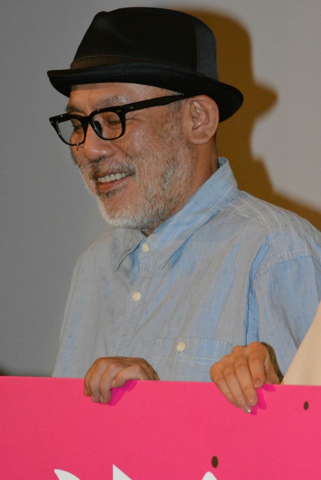 「クズ映画」との批判に…笑顔？映画『渇き。』の公開記念舞台あいさつフォトギャラリー（16枚目）