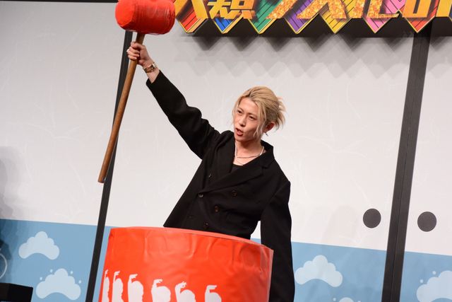 Aぇ! group＆西村拓哉が登壇『映画　おそ松さん　人類クズ化計画!!!!!?』完シェー報告会（3枚目）