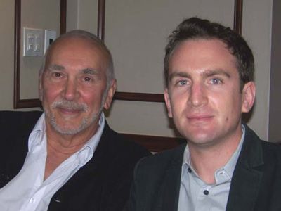 （左）フランク・ランジェラ、（右）ジェイク・シュライアー監督