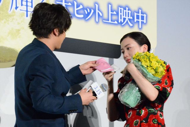 北村匠海・甲斐翔真も笑顔の初日！『君は月夜に光り輝く』舞台あいさつ（2枚目）