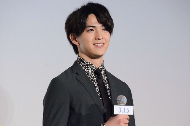 北村匠海・甲斐翔真も笑顔の初日！『君は月夜に光り輝く』舞台あいさつ（4枚目）
