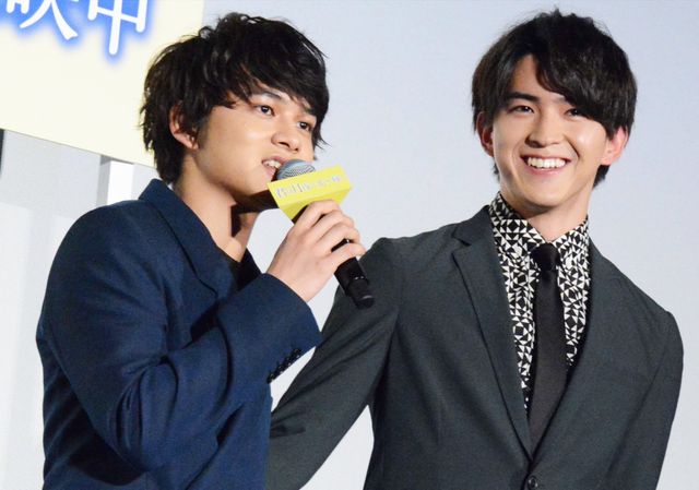 北村匠海・甲斐翔真も笑顔の初日！『君は月夜に光り輝く』舞台あいさつ（9枚目）