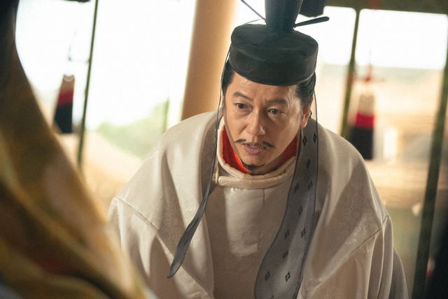 御簾を越える道隆に一条天皇戦慄！「光る君へ」第17回場面写真（4枚目）