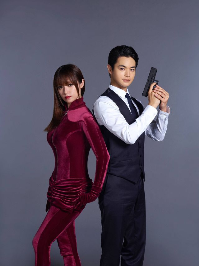 【3枚】深キョンの全身ショットも！「ルパンの娘」（3枚目）