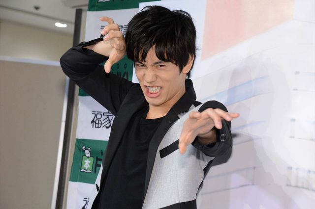 岩永徹也ノリノリでポーズ！ライダーファンが喜ぶ土管セットがサプライズ登場（6枚目）