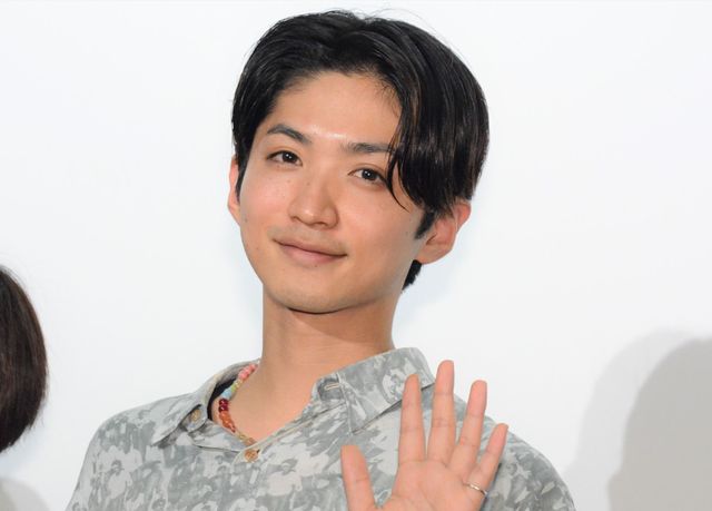 盛大な拍手に包まれた『エッシャー通りの赤いポスト』初日舞台あいさつ（10枚目）