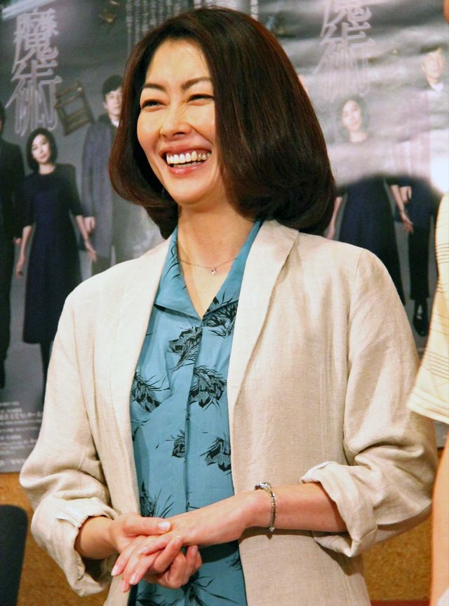 萩原聖人「最初は先輩ヅラしてたが…」中山美穂に舌を巻く！舞台「魔術」会見【フォトギャラリー】（16枚目）