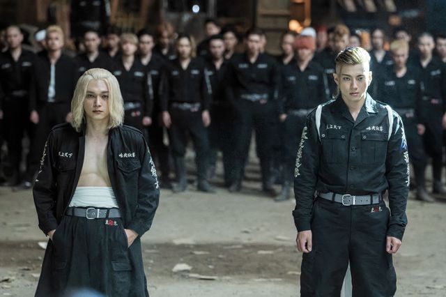 芭流覇羅との決戦に臨むマイキーとドラケン!映画『東京リベンジャーズ2 血のハロウィン編 -運命-&-決戦-』場面カット:フォトギャラリー