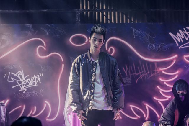 芭流覇羅との決戦に臨むマイキーとドラケン！映画『東京リベンジャーズ2 血のハロウィン編　－運命－＆－決戦－』場面カット（8枚目）