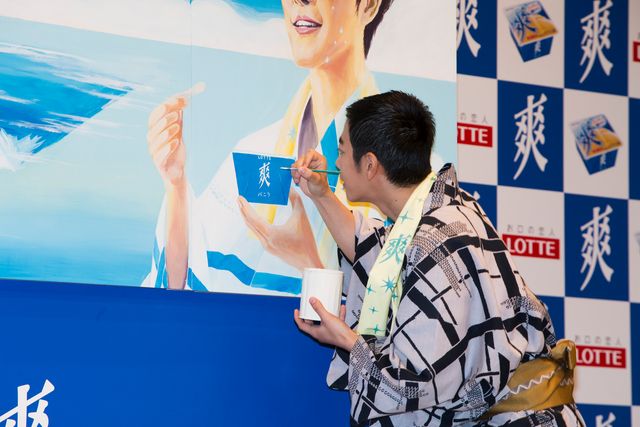 佐藤健が短髪＆浴衣姿で登場！「爽」新CM発表会フォトギャラリー（5枚目）