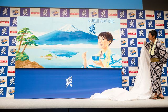 佐藤健が短髪＆浴衣姿で登場！「爽」新CM発表会フォトギャラリー（7枚目）