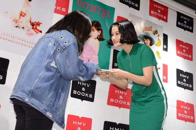 さすがモデル！“おしゃれ番長”emma、レトロ＆ポップ！【14枚】（13枚目）