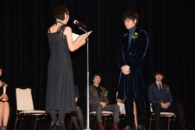 綾野剛、主演男優賞受賞に困惑?!　「自分をどう疑っていいのか…」　画像ギャラリー：フォトギャラリー