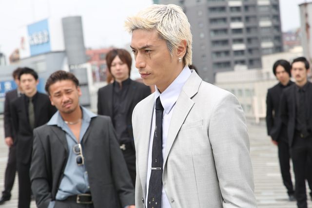 綾野剛、山田孝之がスカウトマンをセクシーに熱演！フォトギャラリー（7枚目）