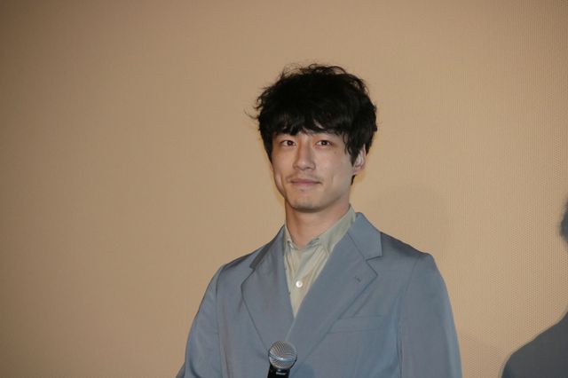 坂口健太郎＆佐久間由衣＆山本舞香、めっちゃ仲良し！『劇場版　ファイナルファンタジーXIV 光のお父さん』大ヒット御礼舞台あいさつ：フォトギャラリー