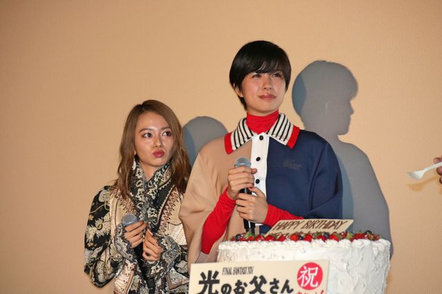 坂口健太郎＆佐久間由衣＆山本舞香、めっちゃ仲良し！『劇場版　ファイナルファンタジーXIV 光のお父さん』大ヒット御礼舞台あいさつ（8枚目）