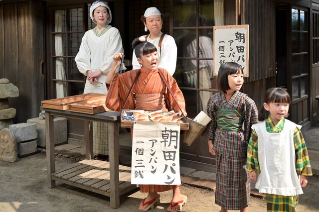 思うように売れず苦戦…朝ドラ「あんぱん」第9回：フォトギャラリー