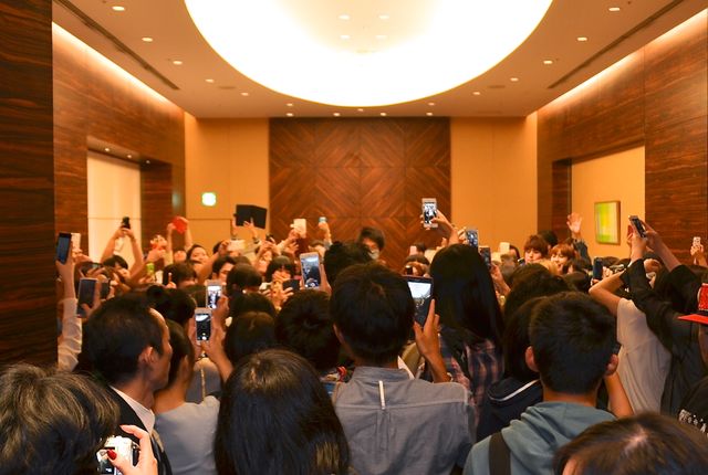 『ハリポタ』マルフォイ役のトム・フェルトン来日！　「日本のファンは世界で一番熱い」　画像ギャラリー（3枚目）