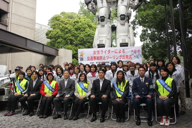 パトレイバー98式イングラムが霞ヶ関の警視庁本庁舎に登場！　画像ギャラリー（5枚目）