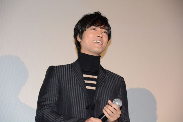 佐藤健への愛が止まらない！神木隆之介の禁断の隠し撮り？『バクマン。』大ヒット舞台あいさつ（2枚目）