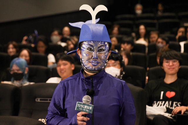 キンタロー。がクジラに呑み込まれた男をメイクで表現（10枚目）