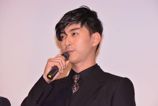 オダギリジョーパネルとパシャ！『オーバー・フェンス』初日フォトギャラリー（4枚目）