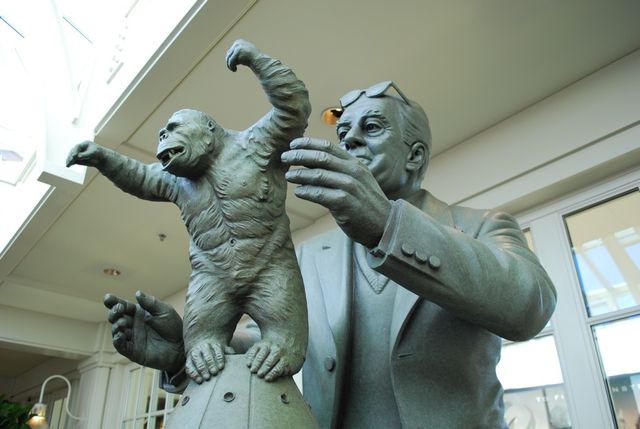 ウィリス・Ｈ・オブライエンの銅像