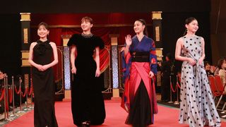 芦田愛菜、肩出しドレスでレッドカーペット登場！石原さとみ＆河合優実ら美の競演